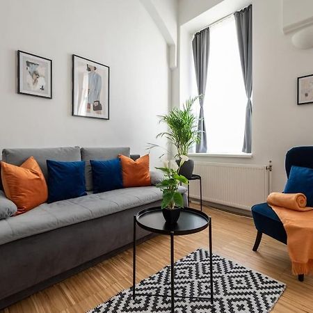 Pristine 1Br Steps From City By Hm Wien Exteriör bild