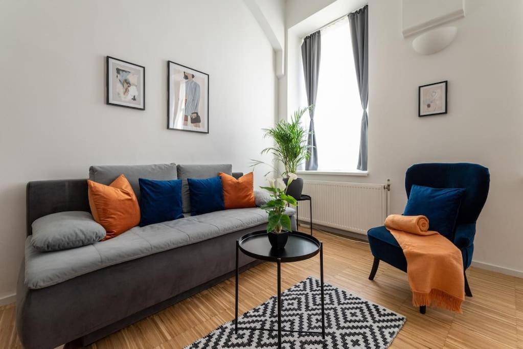 Pristine 1Br Steps From City By Hm Wien Exteriör bild