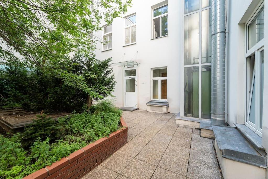 Pristine 1Br Steps From City By Hm Wien Exteriör bild